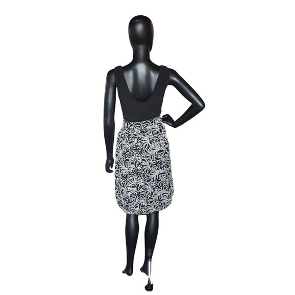 Black/White 3D Applique Cocktail Dress - R&M Richards - Picture 8 of 11